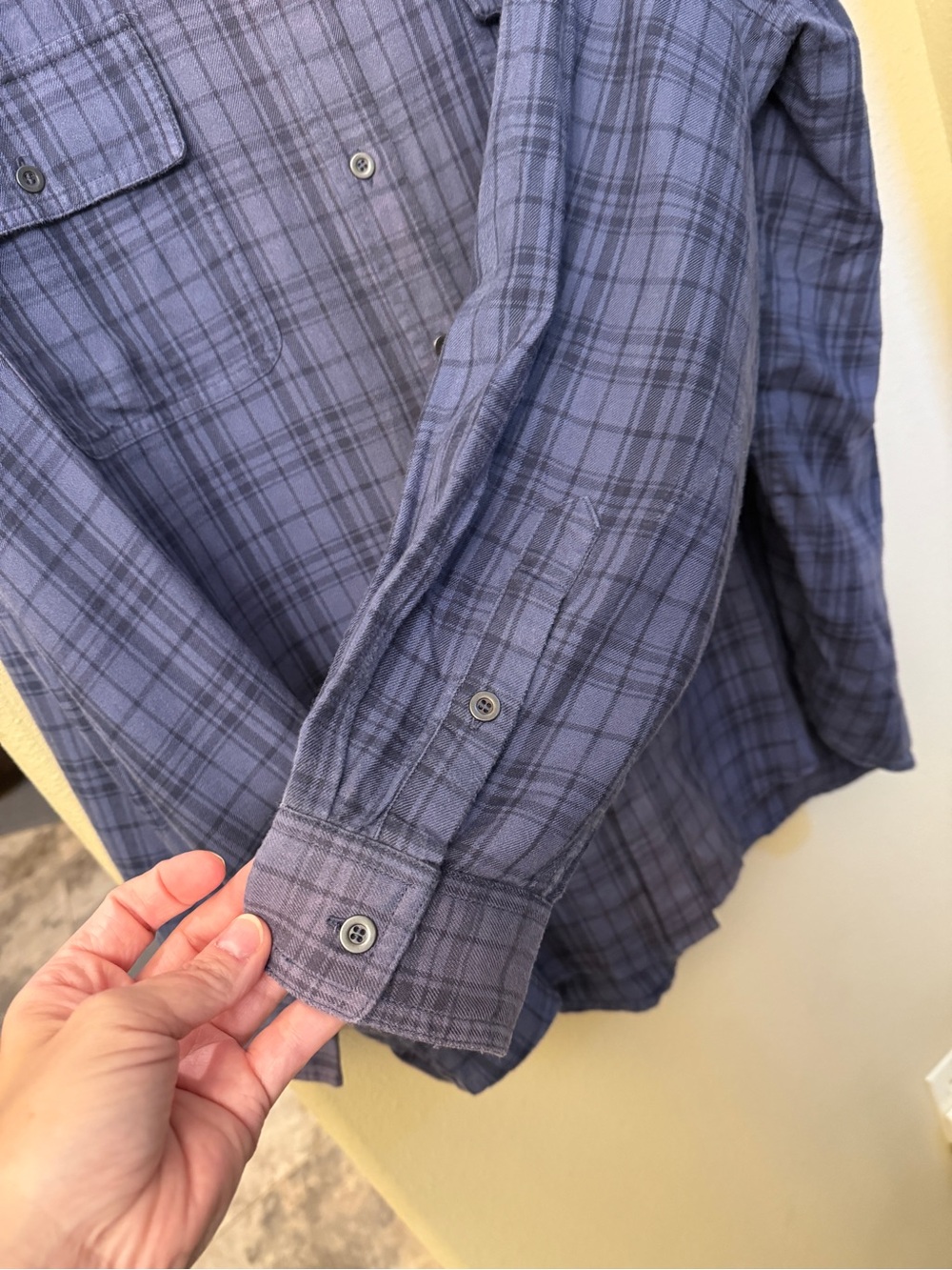 SKIMS Washed Flannel Oversized Button Down Shirt Womens M NWT - Picture 9 of 12